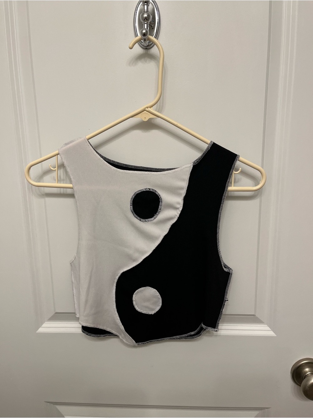 SHEIN Black and White Yin Yang Crop Tank Top